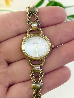 Rare Vintage Citizen Eco-Drive Solar Gold Mother of Pearl Dial Multi-Chain Watch